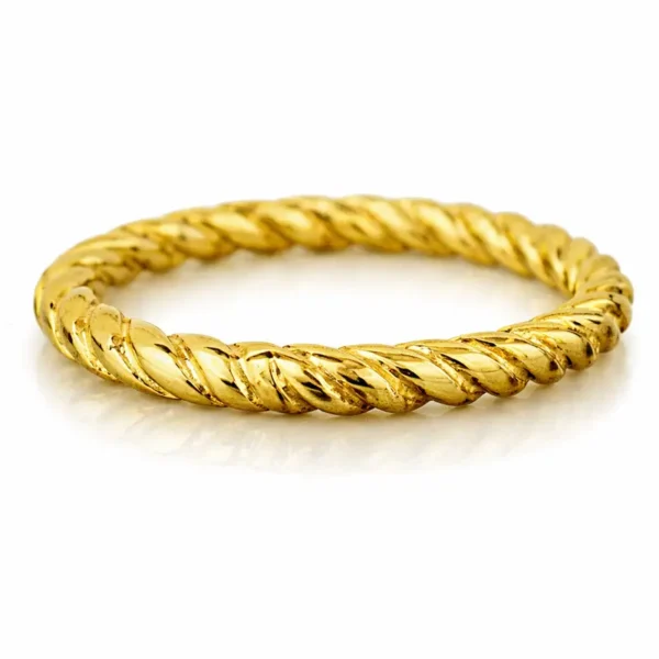دبلة "أثير" المجدولة - ستانلس ستيل مصقول بلون ذهبي ثابت Atheer Twisted Band - High-Polished Stainless Steel - Gold Tone
